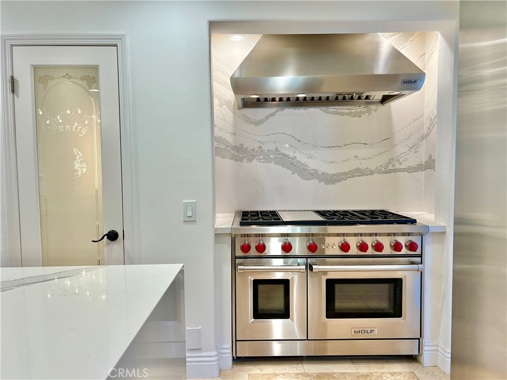 26612 Royale Drive Property Photo 5