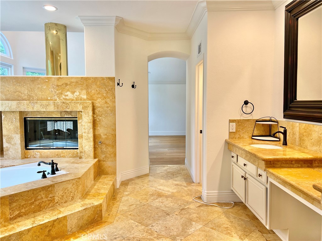 26612 Royale Drive Property Photo 32