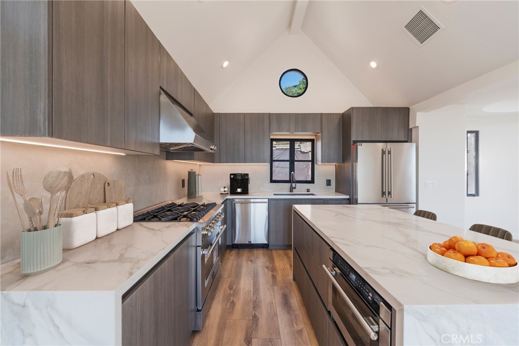 1426 Killarney Avenue Property Photo 7