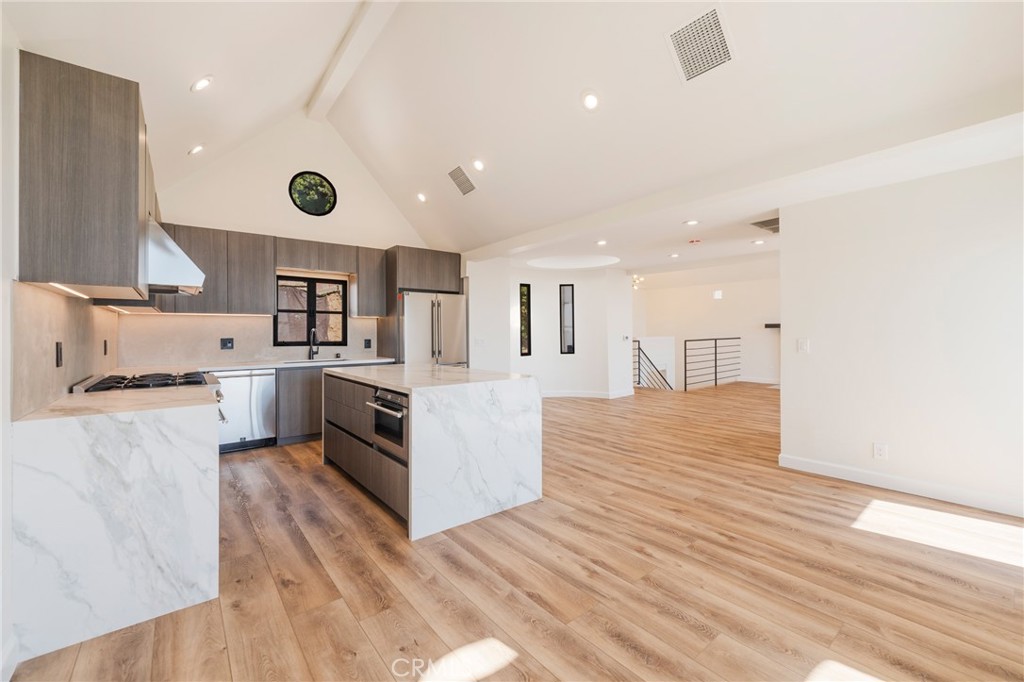 1426 Killarney Avenue Property Photo 11