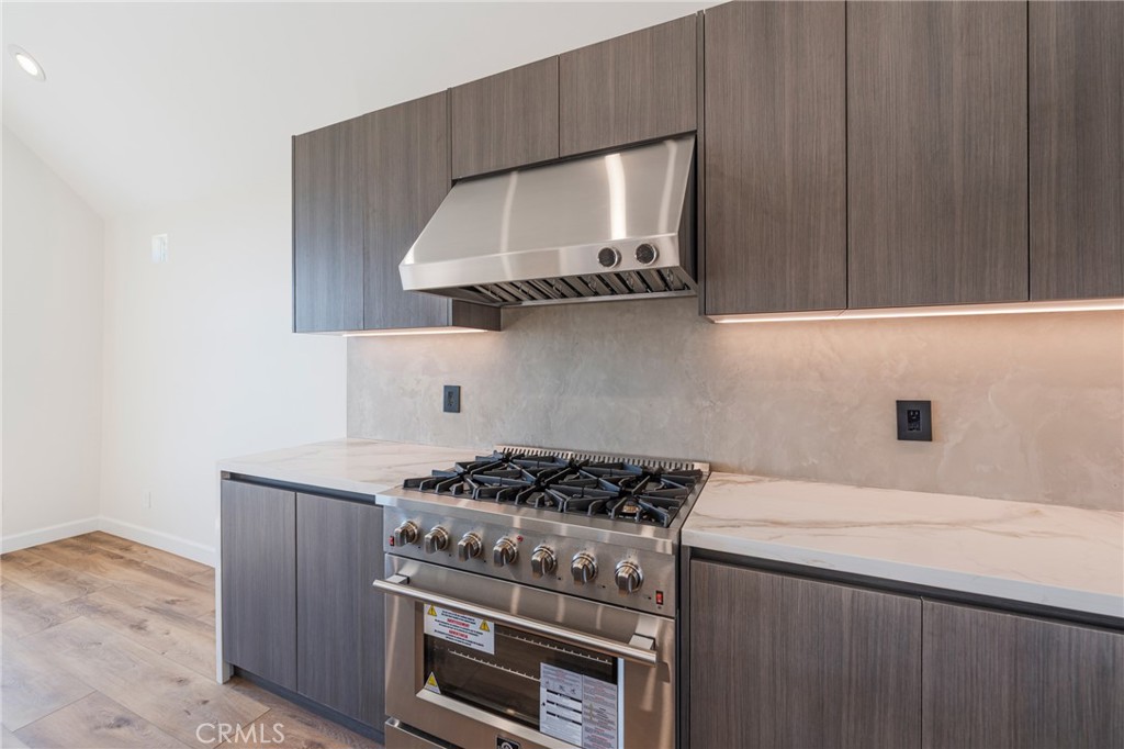 1426 Killarney Avenue Property Photo 12