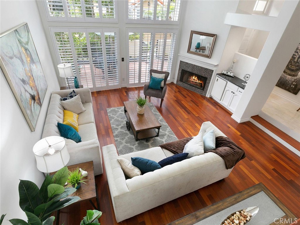 6051 Shadowbrook Circle Property Photo 5