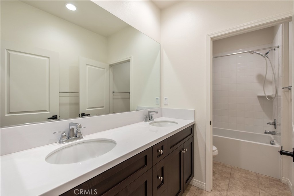 115 Hollow Tree Property Photo 18