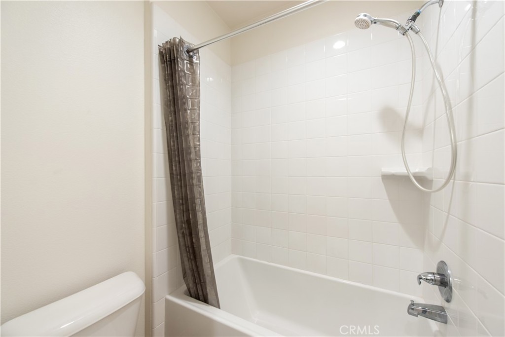 115 Hollow Tree Property Photo 19