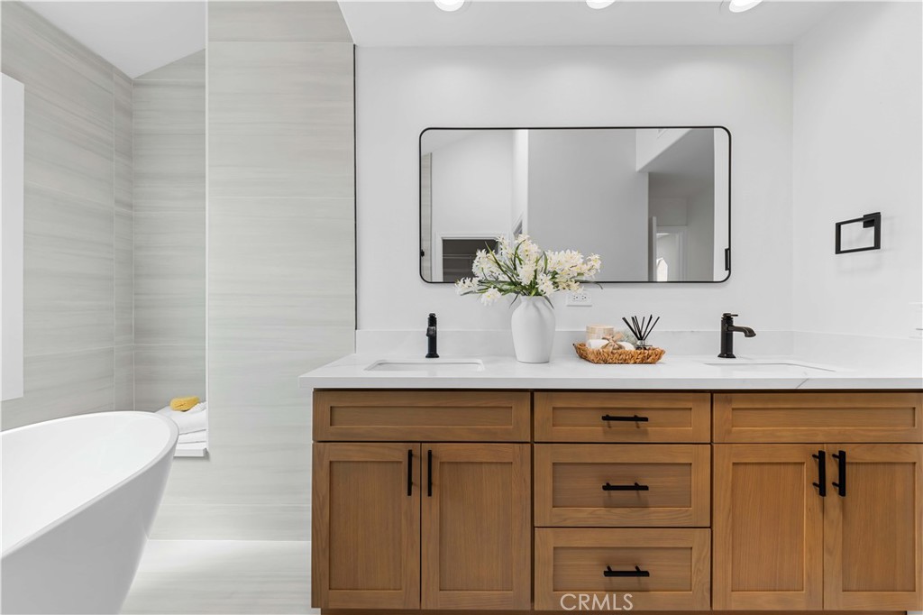 204 Lincoln Ave Property Photo 28