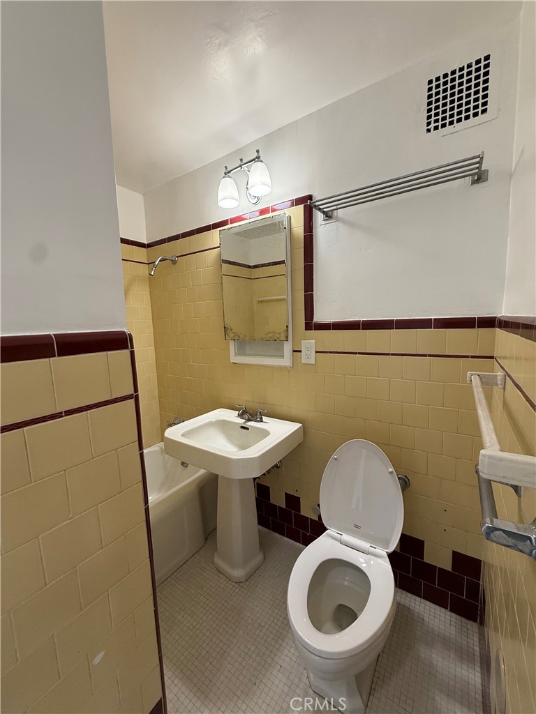 140 Linden Avenue 288 Property Photo 5