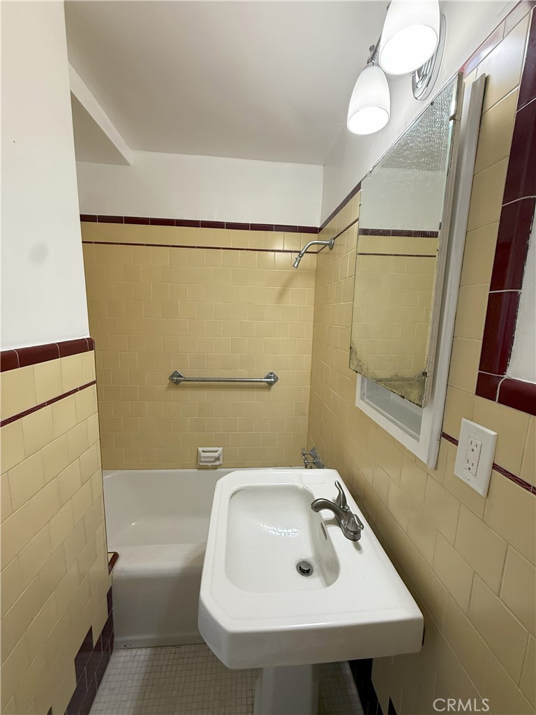 140 Linden Avenue 288 Property Photo 6