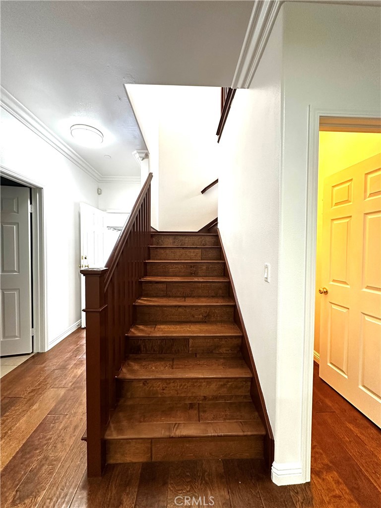 232 Genoa Street B Property Photo 5