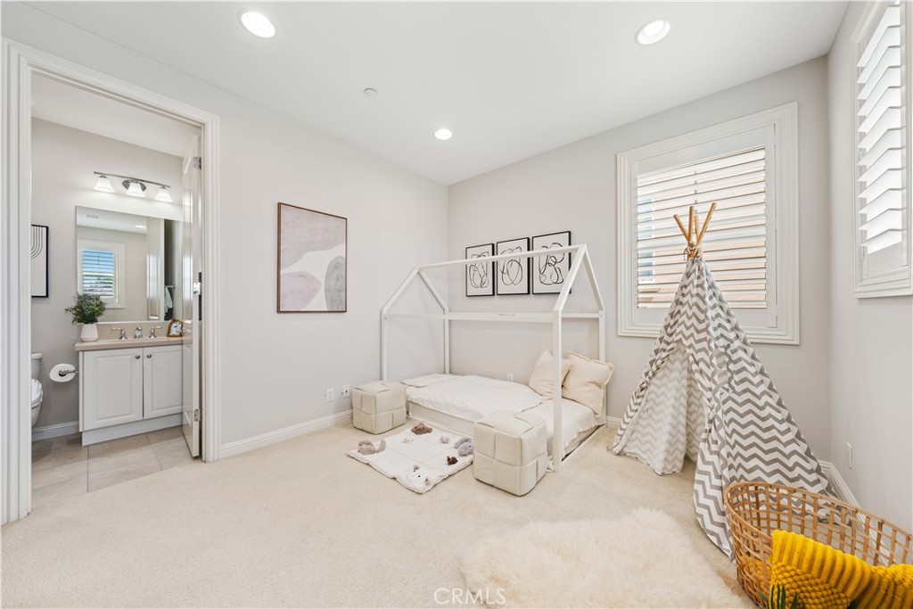 32 Goldenrod Property Photo 39