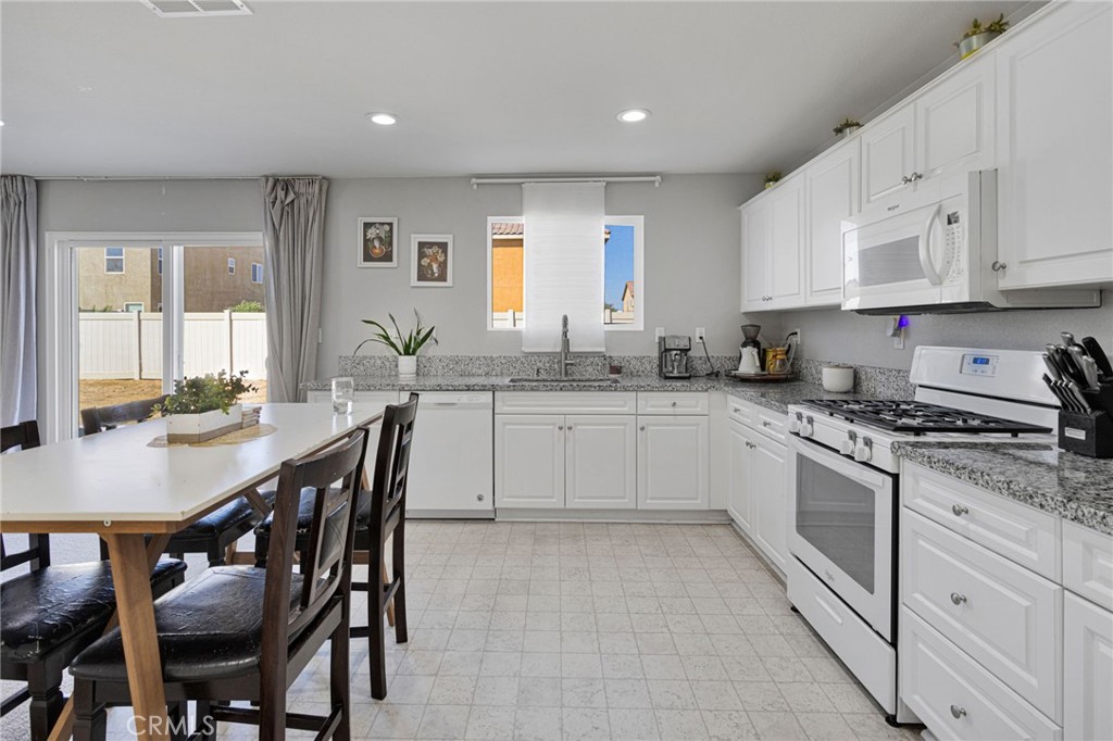 15954 Silver Tip Way Property Photo 16