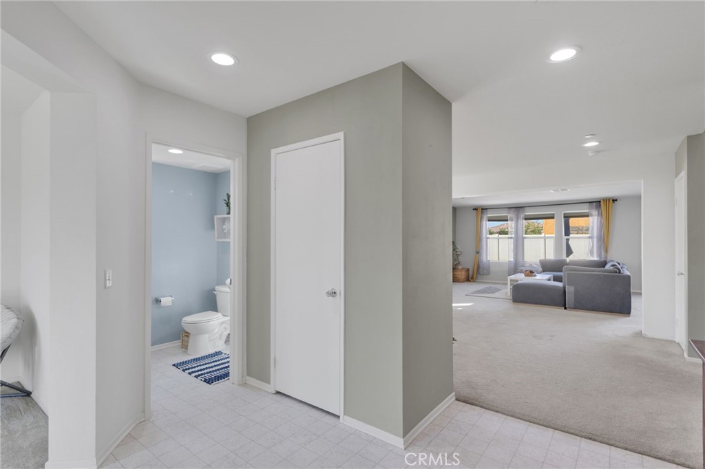 15954 Silver Tip Way Property Photo 18