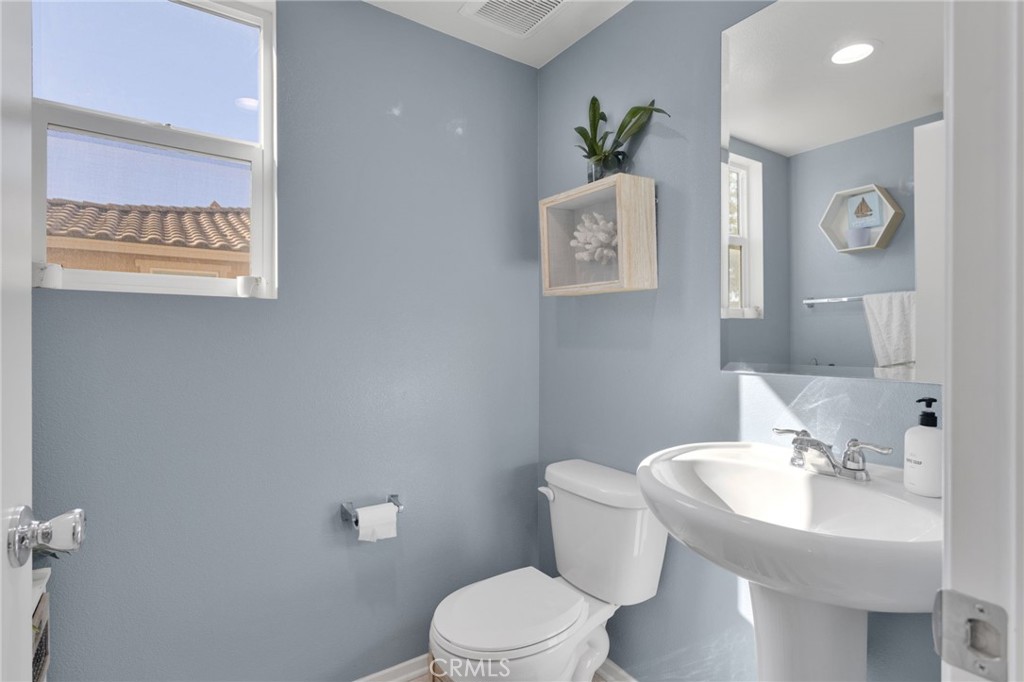 15954 Silver Tip Way Property Photo 19