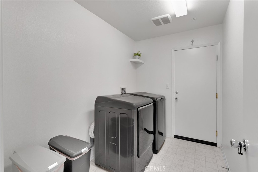 15954 Silver Tip Way Property Photo 44