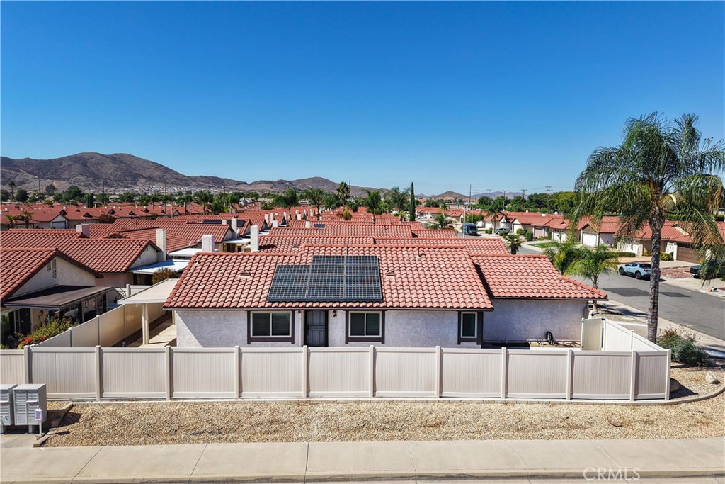 26255 Sunnywood Property Photo 4