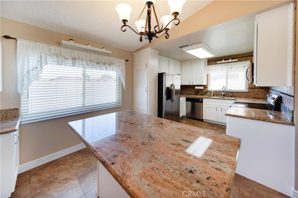 26255 Sunnywood Property Photo 9