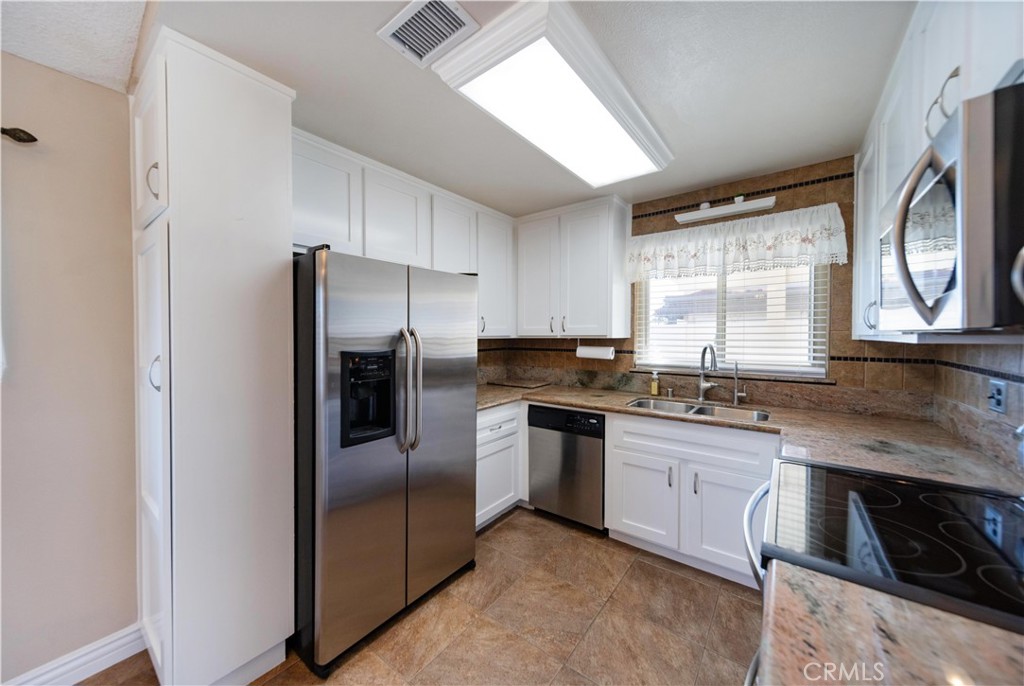 26255 Sunnywood Property Photo 12