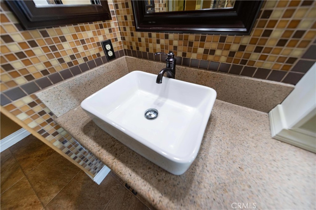 26255 Sunnywood Property Photo 28