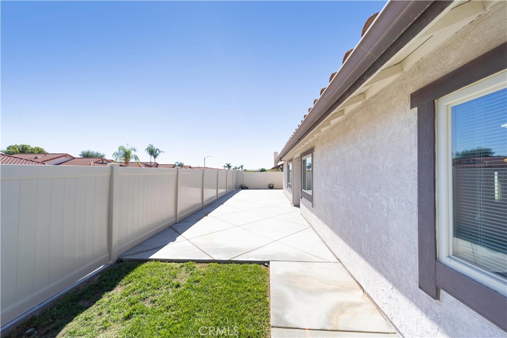 26255 Sunnywood Property Photo 32