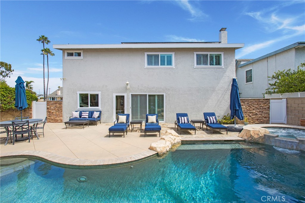 9552 Castine Drive Property Photo 6