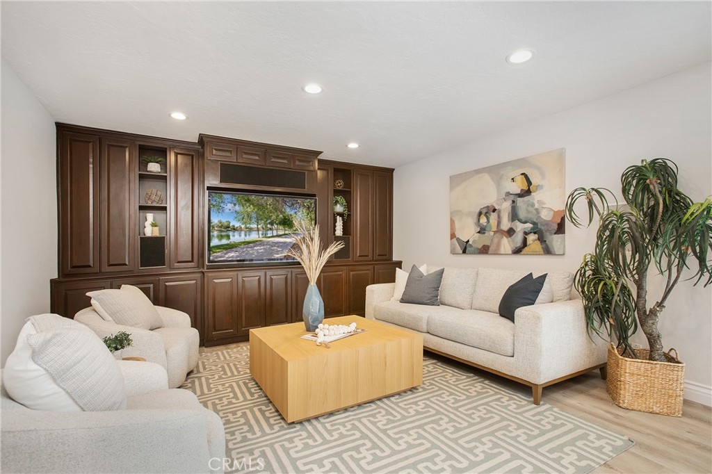 9552 Castine Drive Property Photo 16