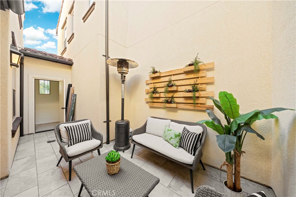 52 Emerald Clover Dr Property Photo 9