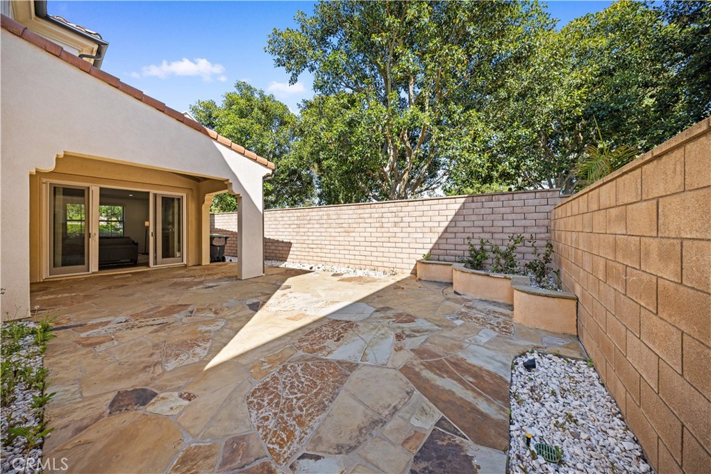 100 Blaze Property Photo 14