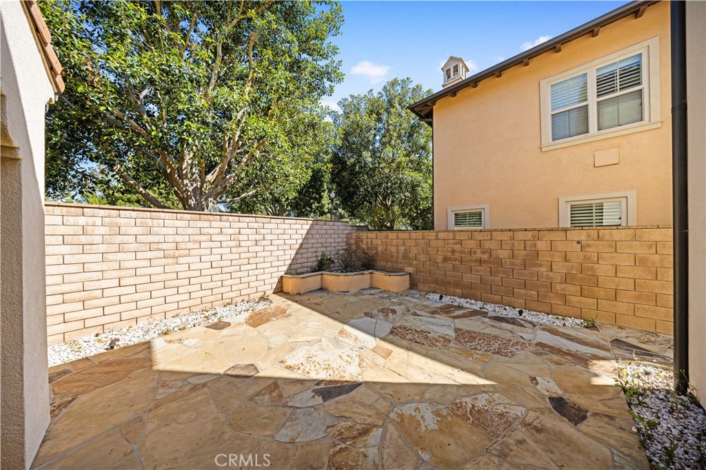 100 Blaze Property Photo 16