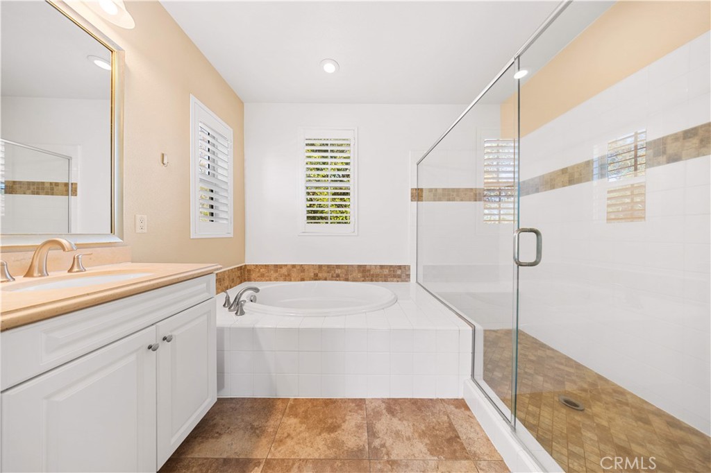 100 Blaze Property Photo 24