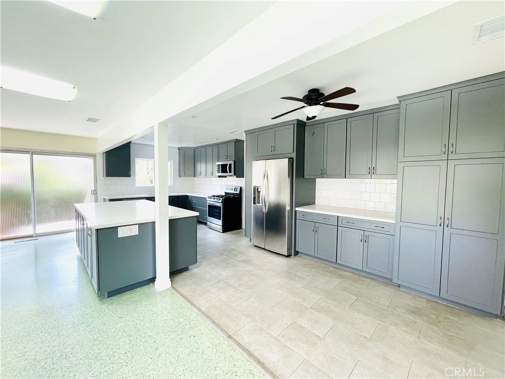 6206 Pontiac Property Photo 9