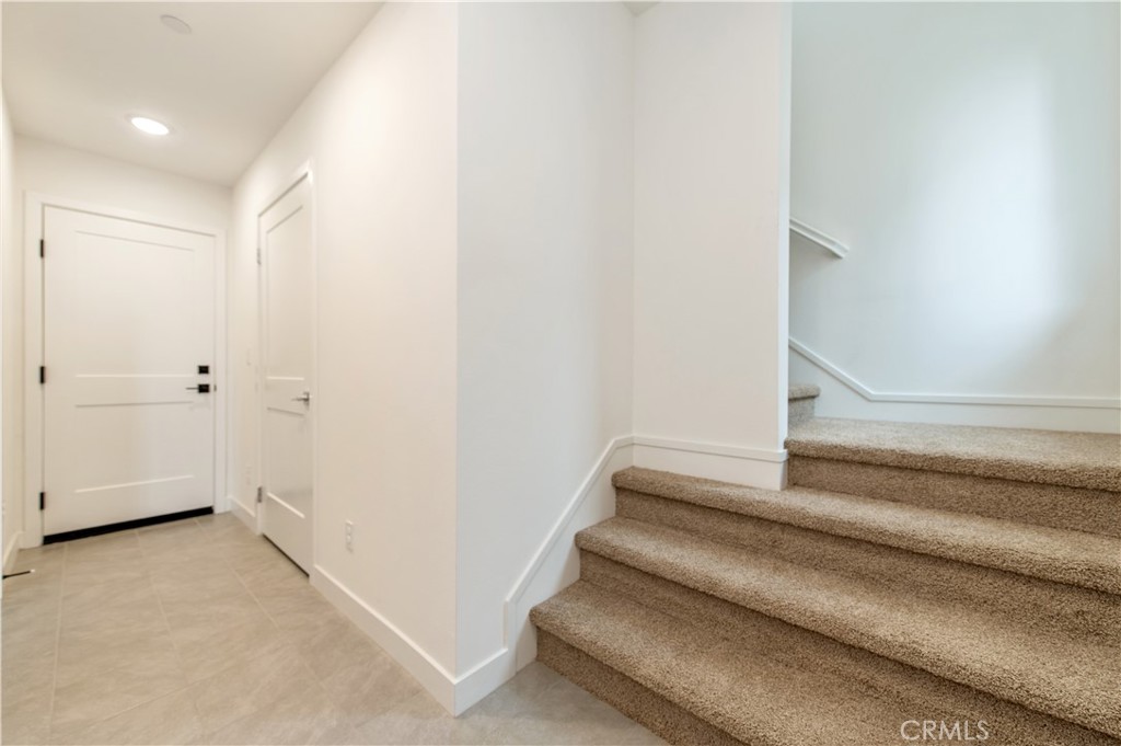 2215 W Orange Ave 12 Property Photo 4