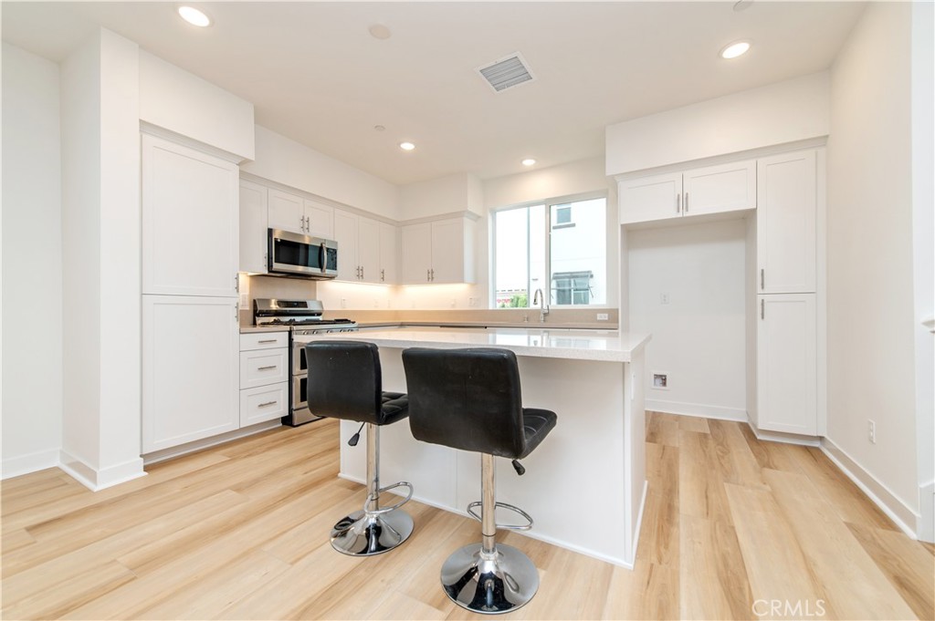 2215 W Orange Ave 12 Property Photo 14