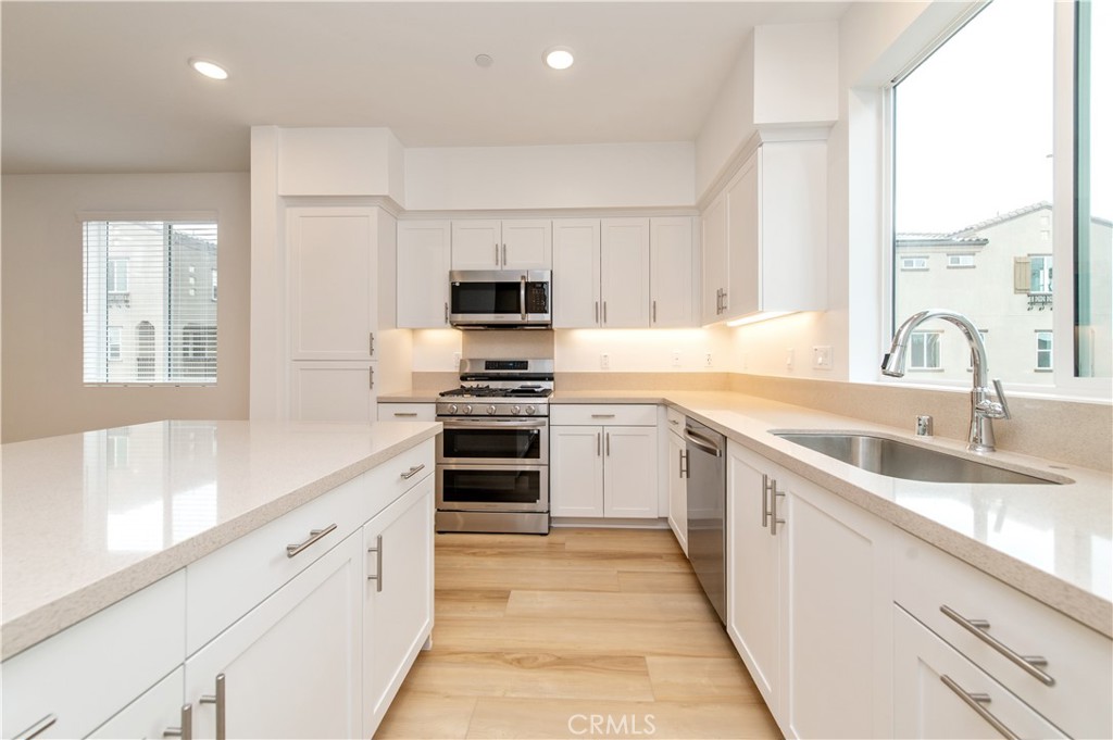 2215 W Orange Ave 12 Property Photo 15