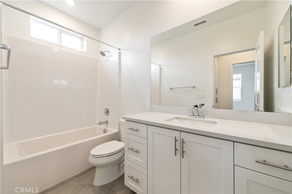 2215 W Orange Ave 12 Property Photo 23