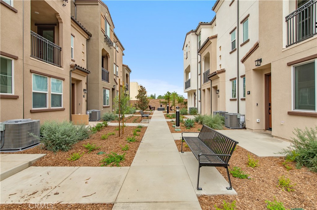 2215 W Orange Ave 12 Property Photo 33