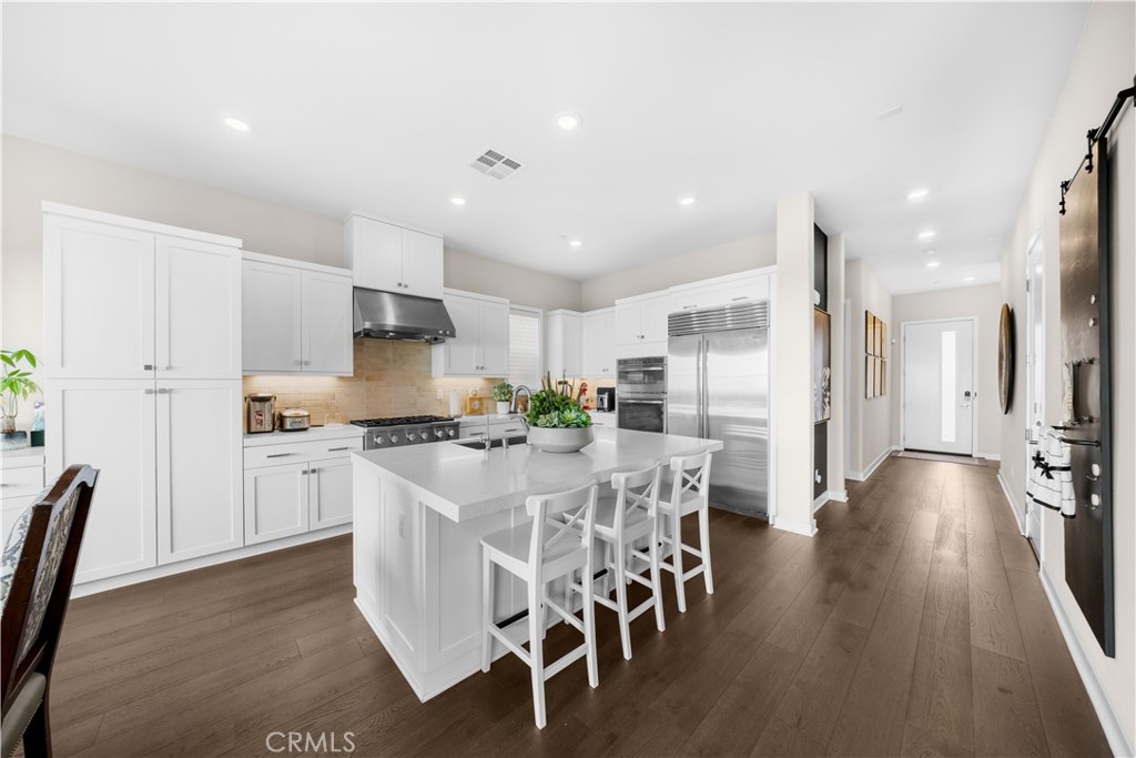 545 Serrano Summit Drive Property Photo 9