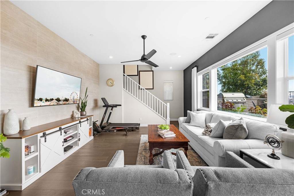 545 Serrano Summit Drive Property Photo 12