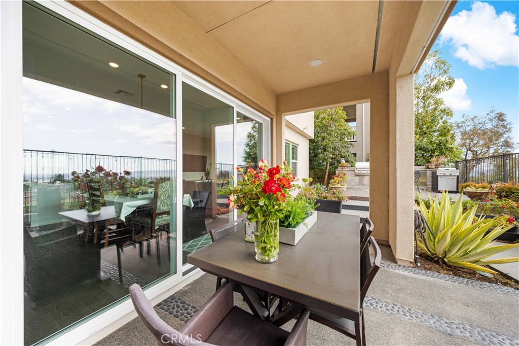 545 Serrano Summit Drive Property Photo 20