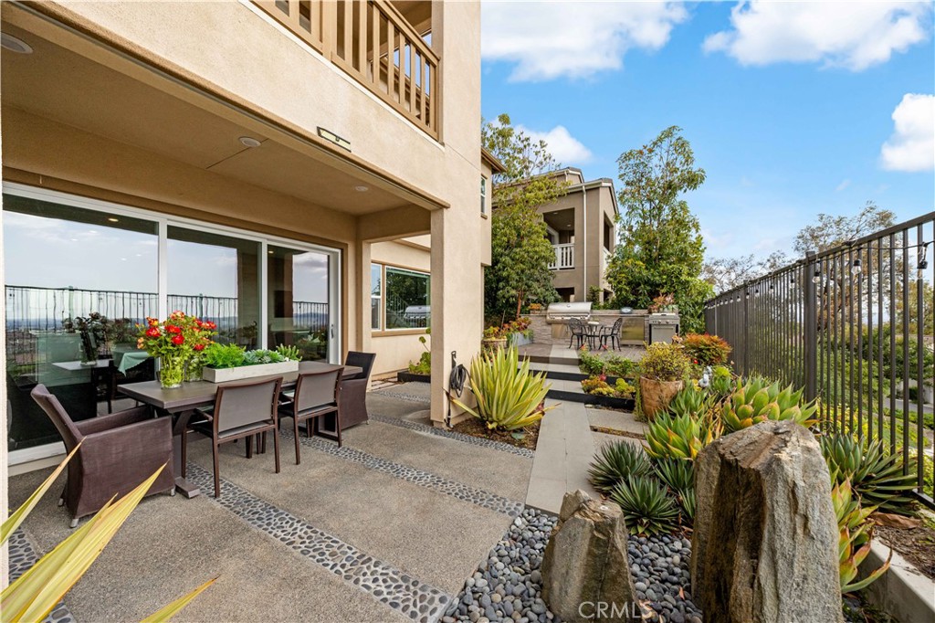 545 Serrano Summit Drive Property Photo 21