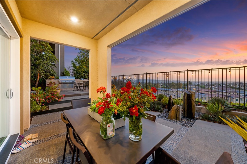 545 Serrano Summit Drive Property Photo 44