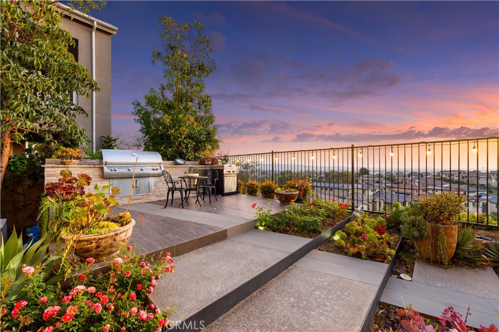 545 Serrano Summit Drive Property Photo 48