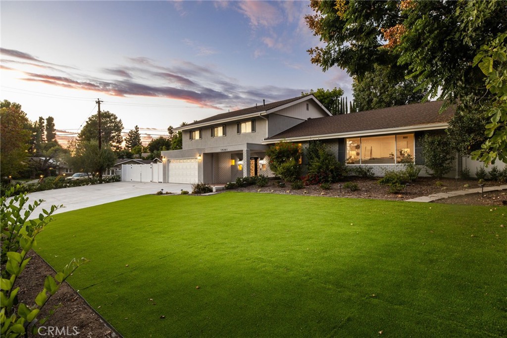 19201 Barrett Lane Property Photo 2