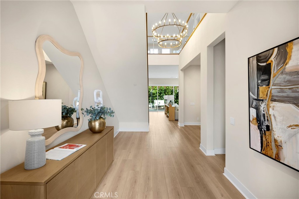 160 Royal Property Photo 2