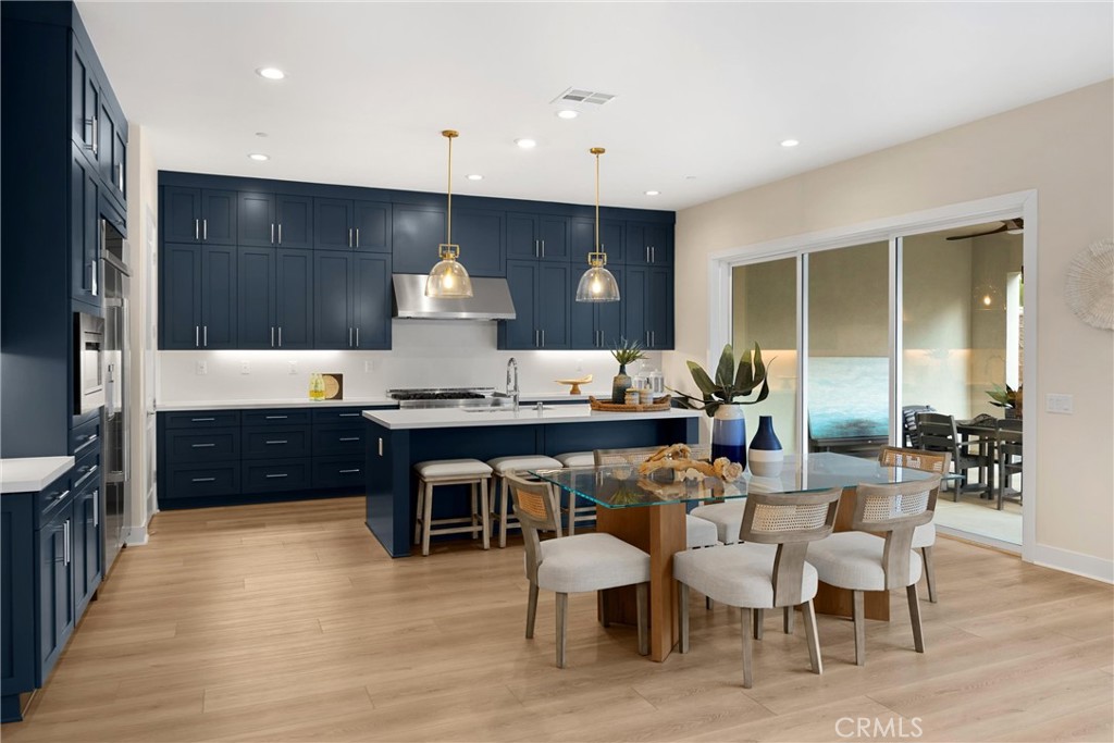 160 Royal Property Photo 4