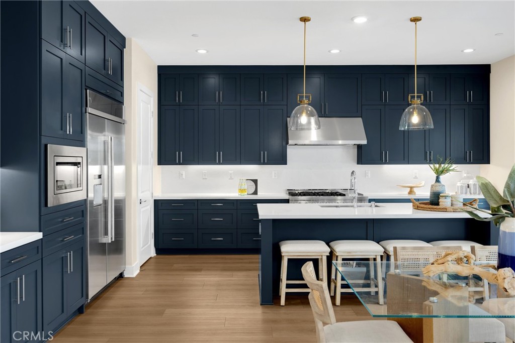 160 Royal Property Photo 13