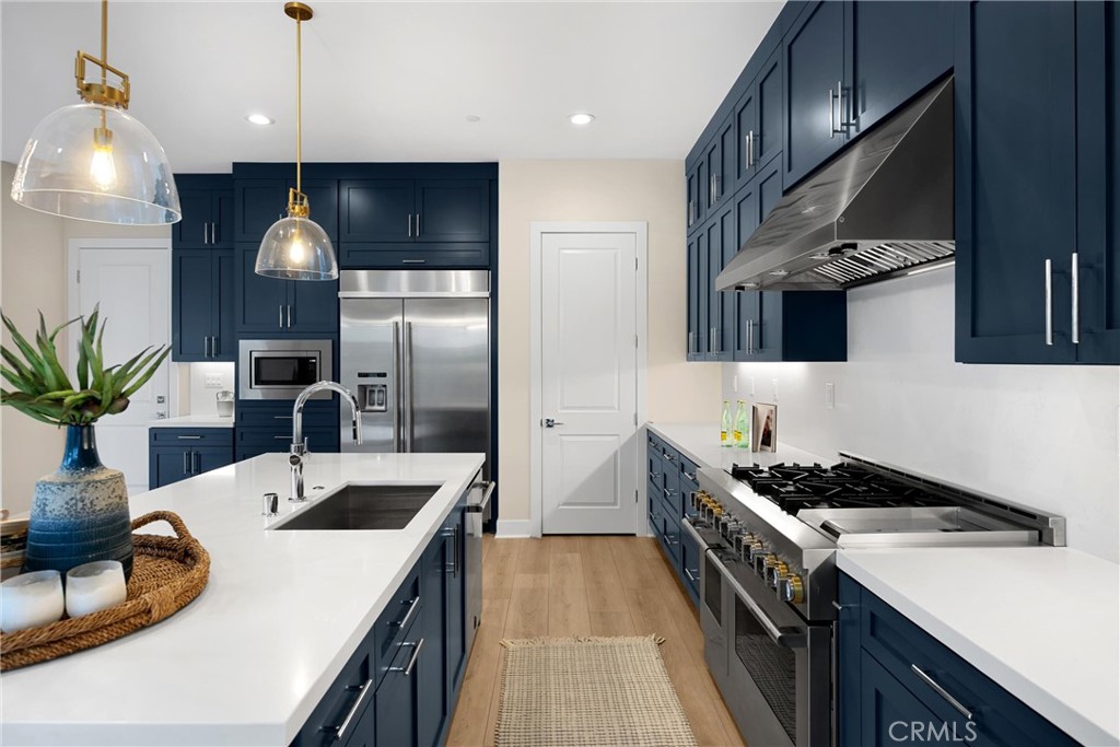 160 Royal Property Photo 14