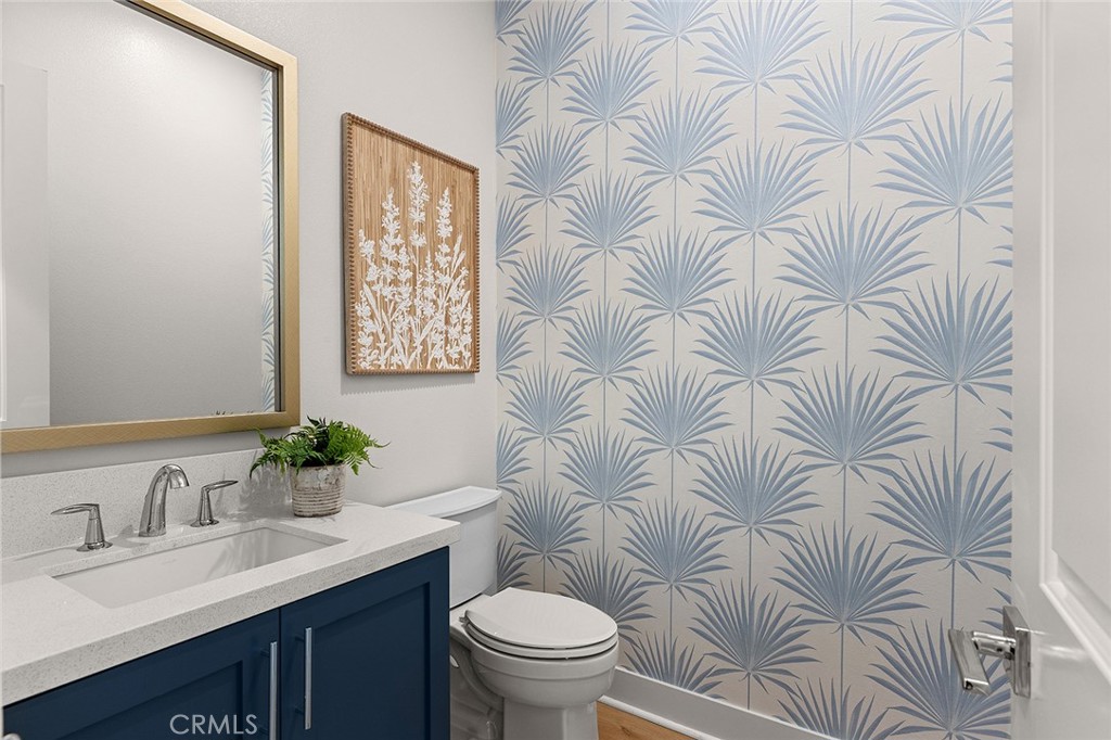 160 Royal Property Photo 16