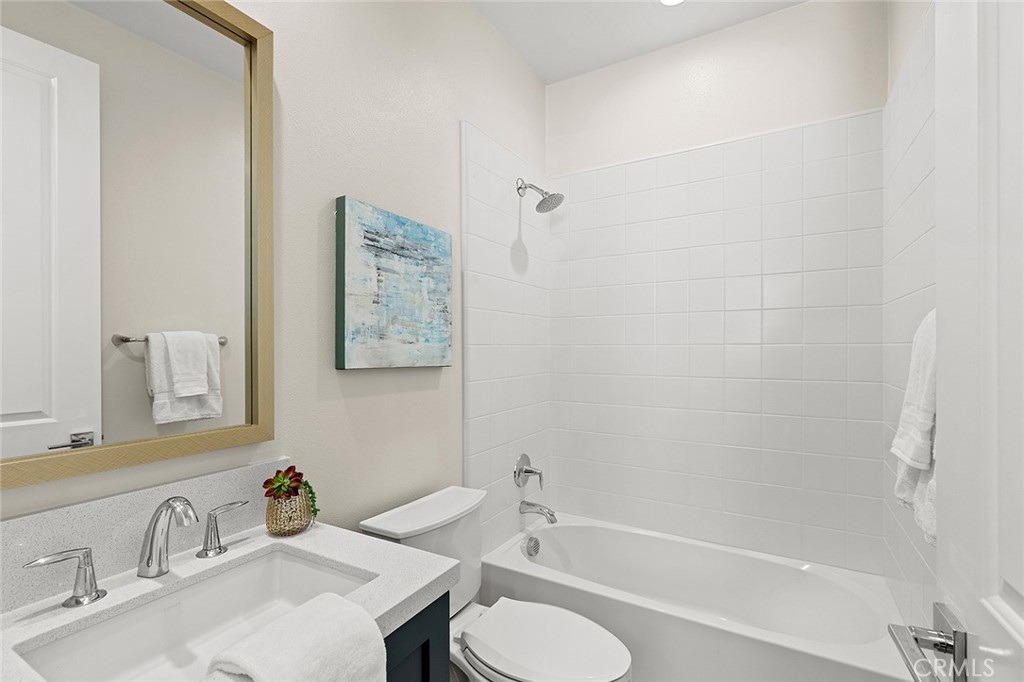 160 Royal Property Photo 29