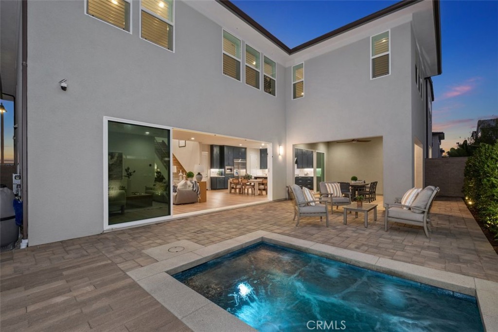 160 Royal Property Photo 34