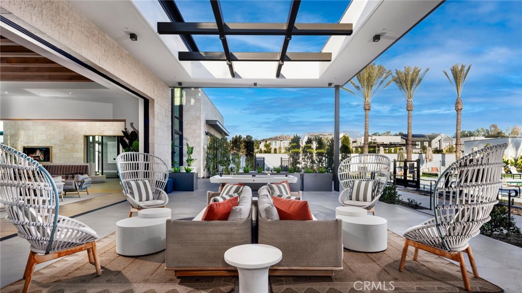 160 Royal Property Photo 41