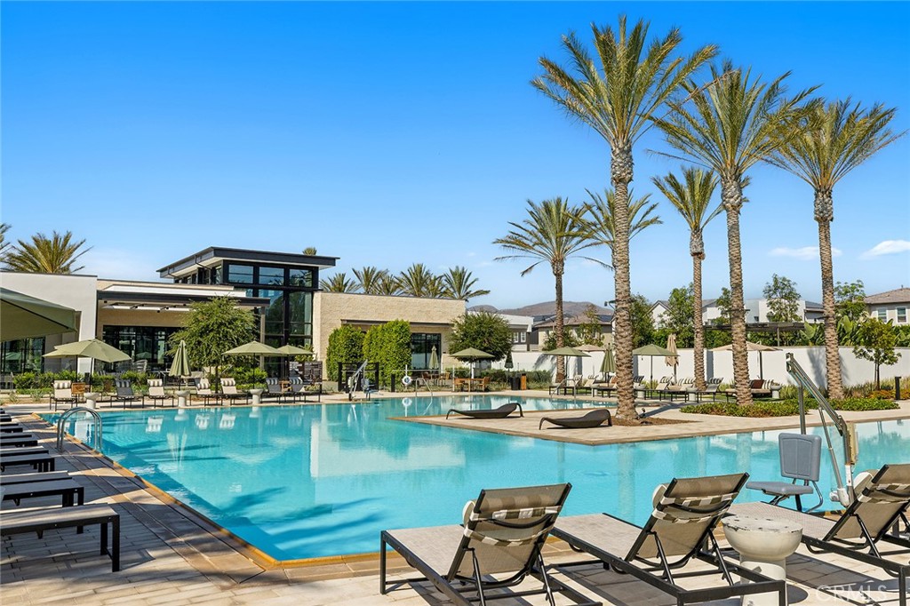 160 Royal Property Photo 45